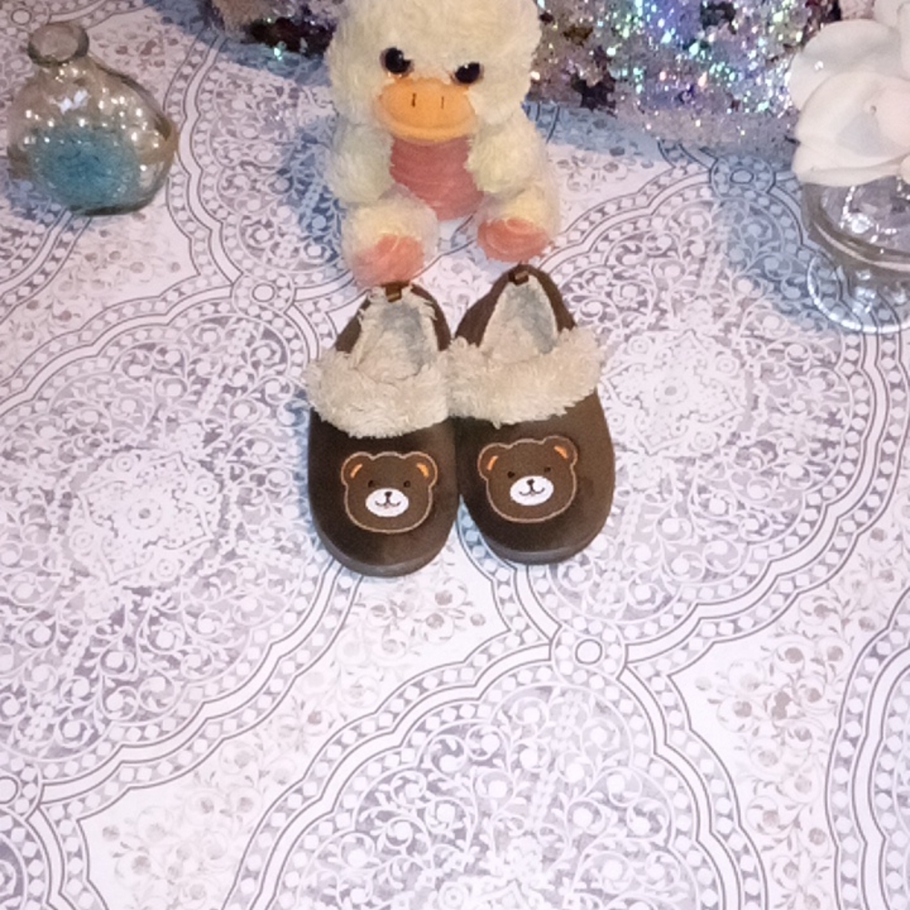 Toddler  teddy bear slippers